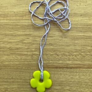 Brooke Callahan 'Lime Green' Glass Flower ecklace